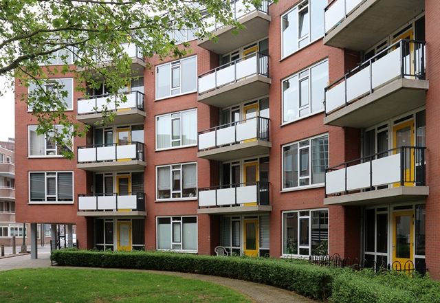 Fris Jasje Voor Appartementen In Van Lochemstraat